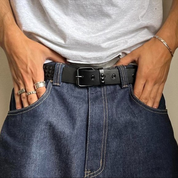 Y2K 2000s classic pyramid studded black on a black goth emo belt - Picture 6 of 8